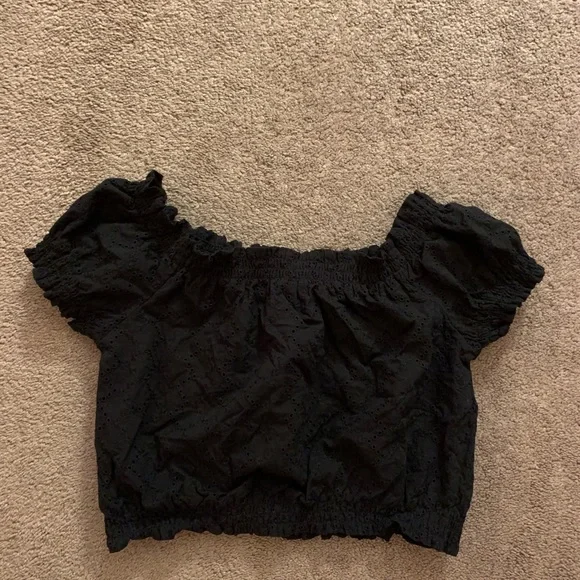 Divided (H&M) Black Short Sleeve Crop Top - Picture 1 of 3